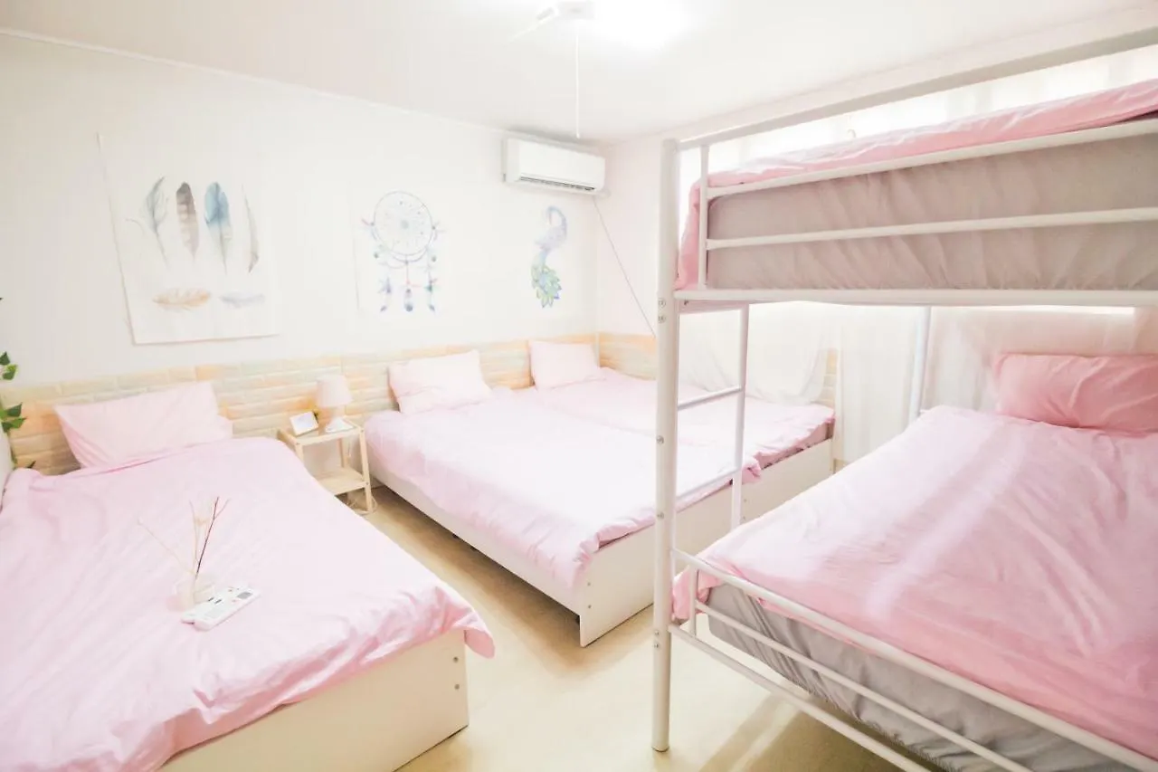 Deborah House 3 Hotel Seoul 2*,